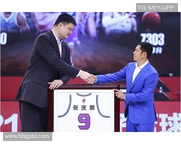 张庆鹏：从篮球场上的传奇到生活中的榜样，激励年轻一代追梦之路